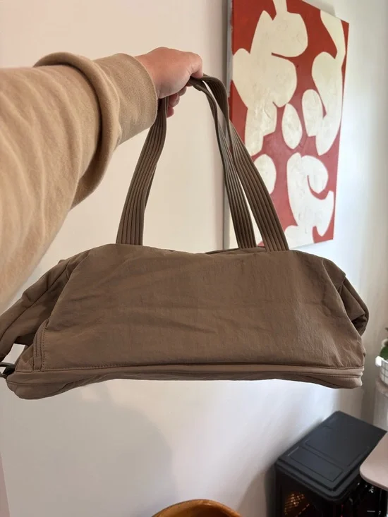 Lululemon 3-in-1 Gym Duffle Bag 30L - Picture 2 of 6
